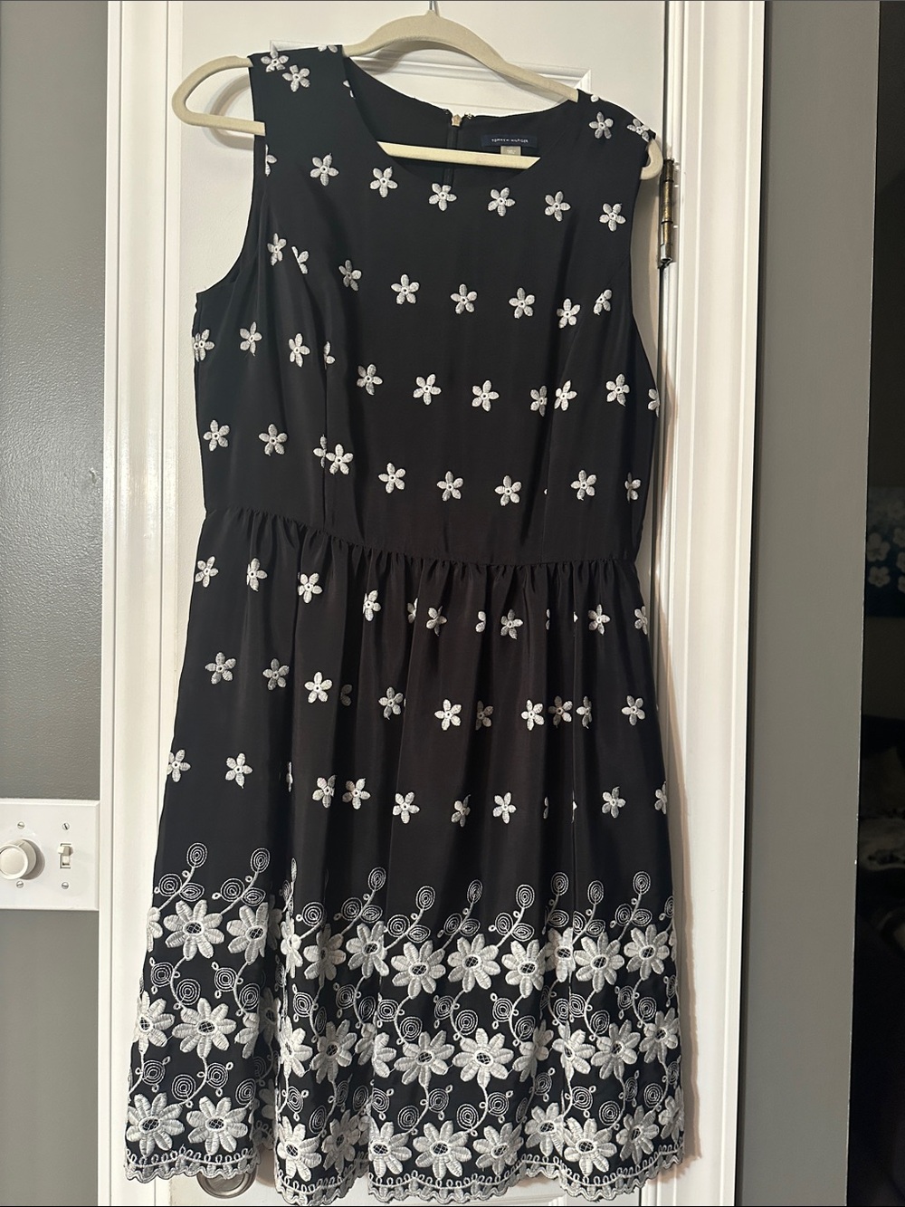 Tommy Hilfiger Women’s Black Dress with White Floral Embroidery Size 12